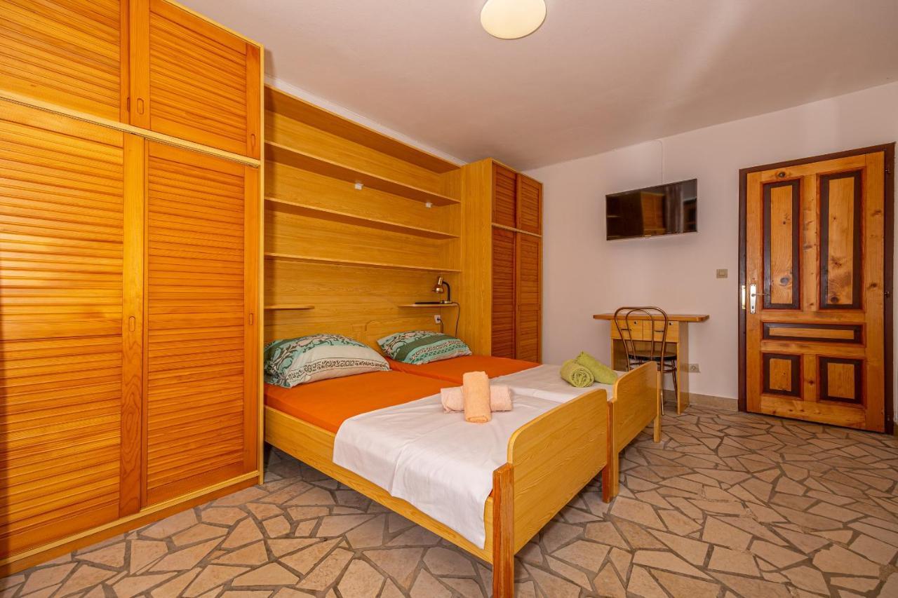 Apartments Francoise Crikvenica Εξωτερικό φωτογραφία