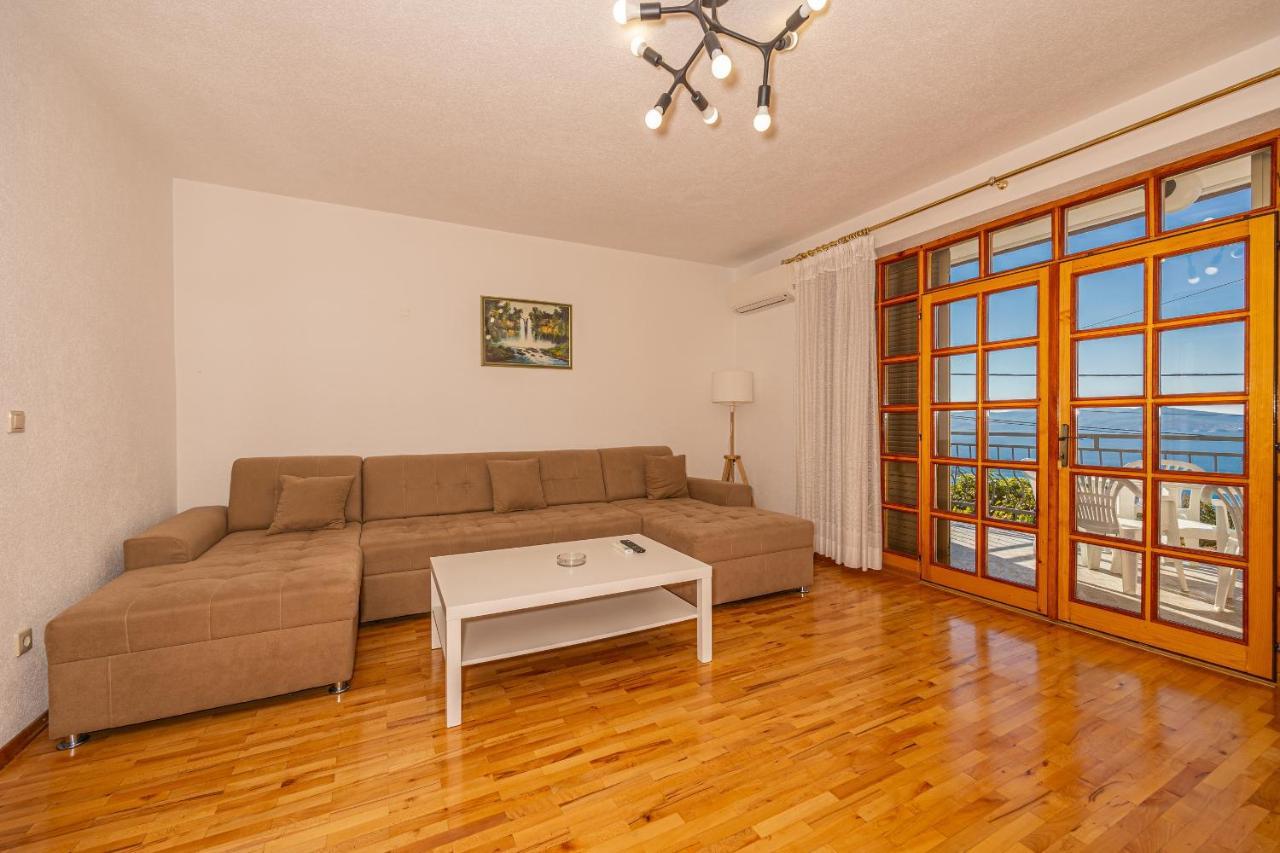 Apartments Francoise Crikvenica Εξωτερικό φωτογραφία