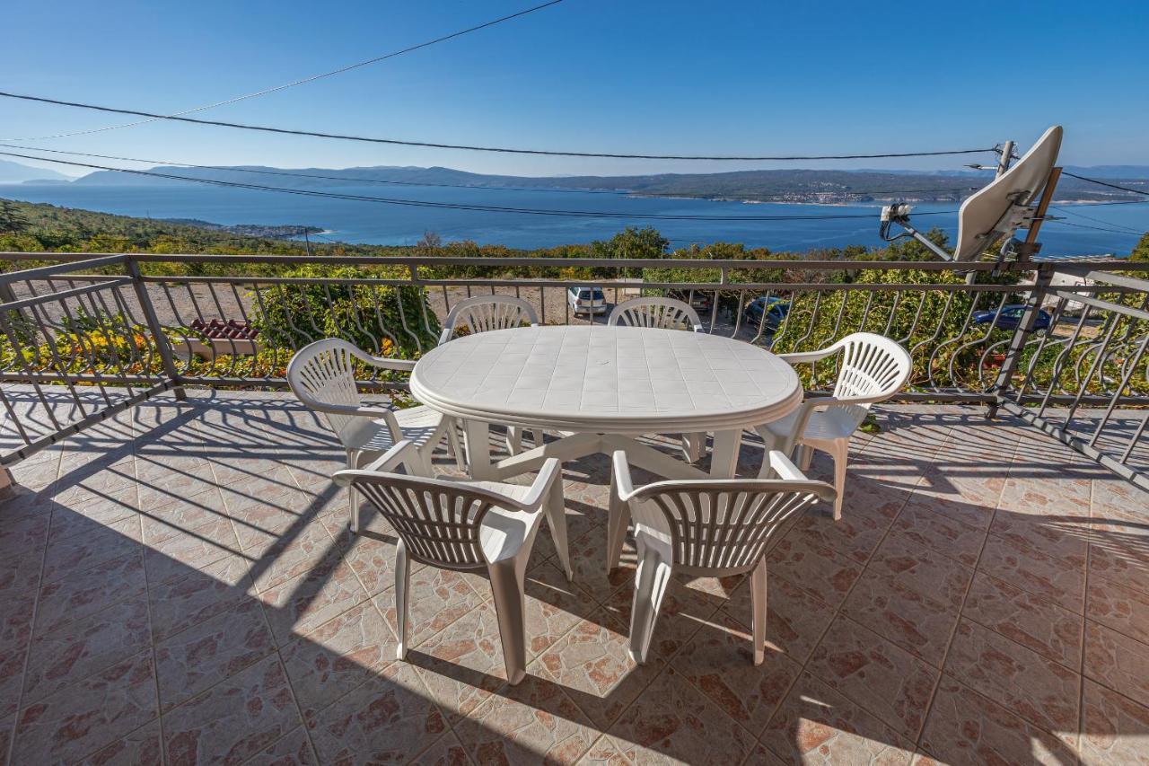 Apartments Francoise Crikvenica Εξωτερικό φωτογραφία