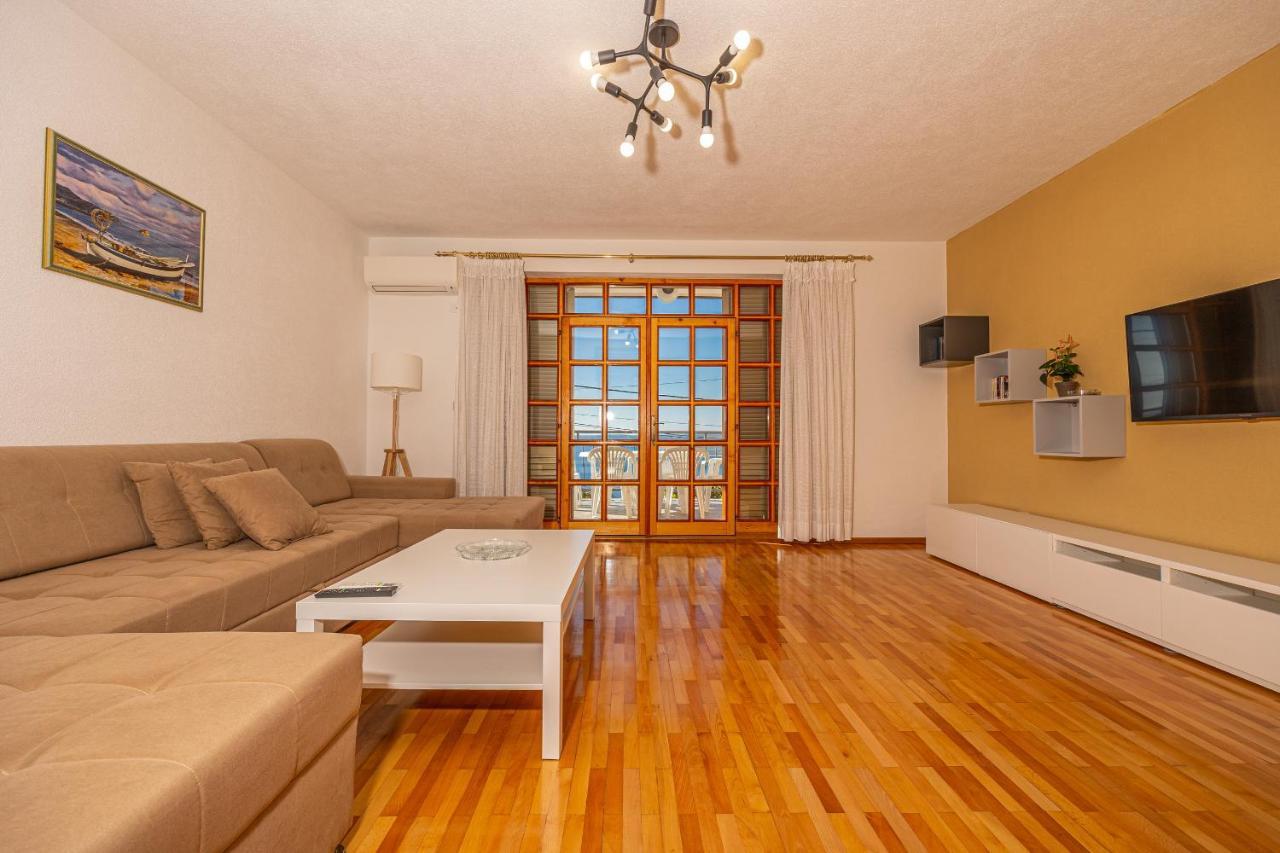 Apartments Francoise Crikvenica Εξωτερικό φωτογραφία