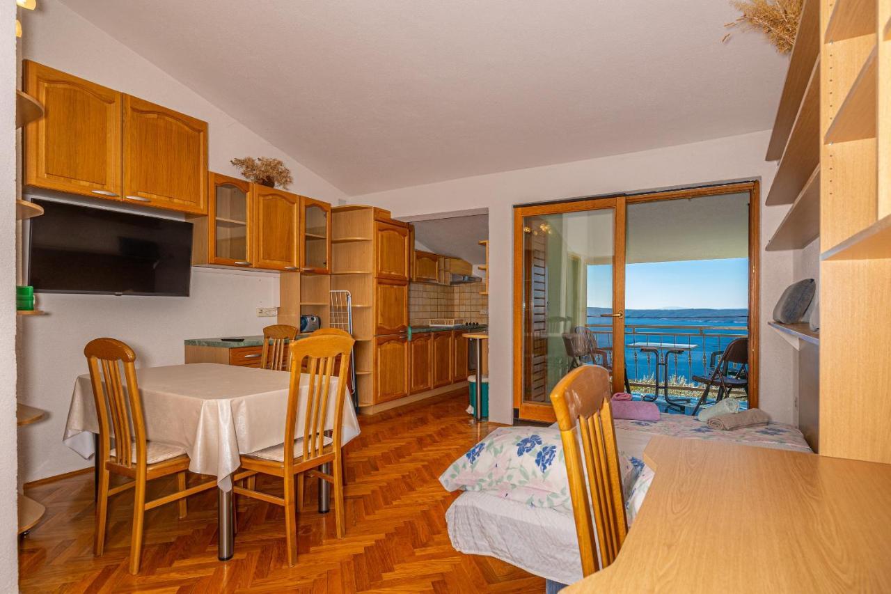 Apartments Francoise Crikvenica Εξωτερικό φωτογραφία