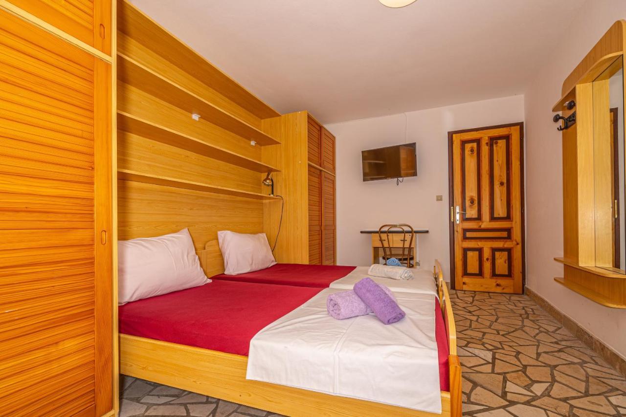 Apartments Francoise Crikvenica Εξωτερικό φωτογραφία