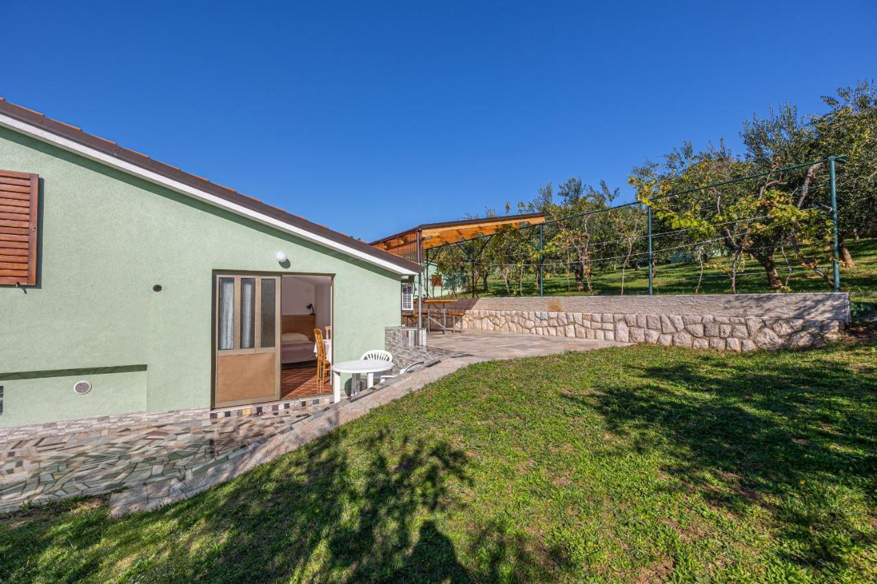 Apartments Francoise Crikvenica Εξωτερικό φωτογραφία