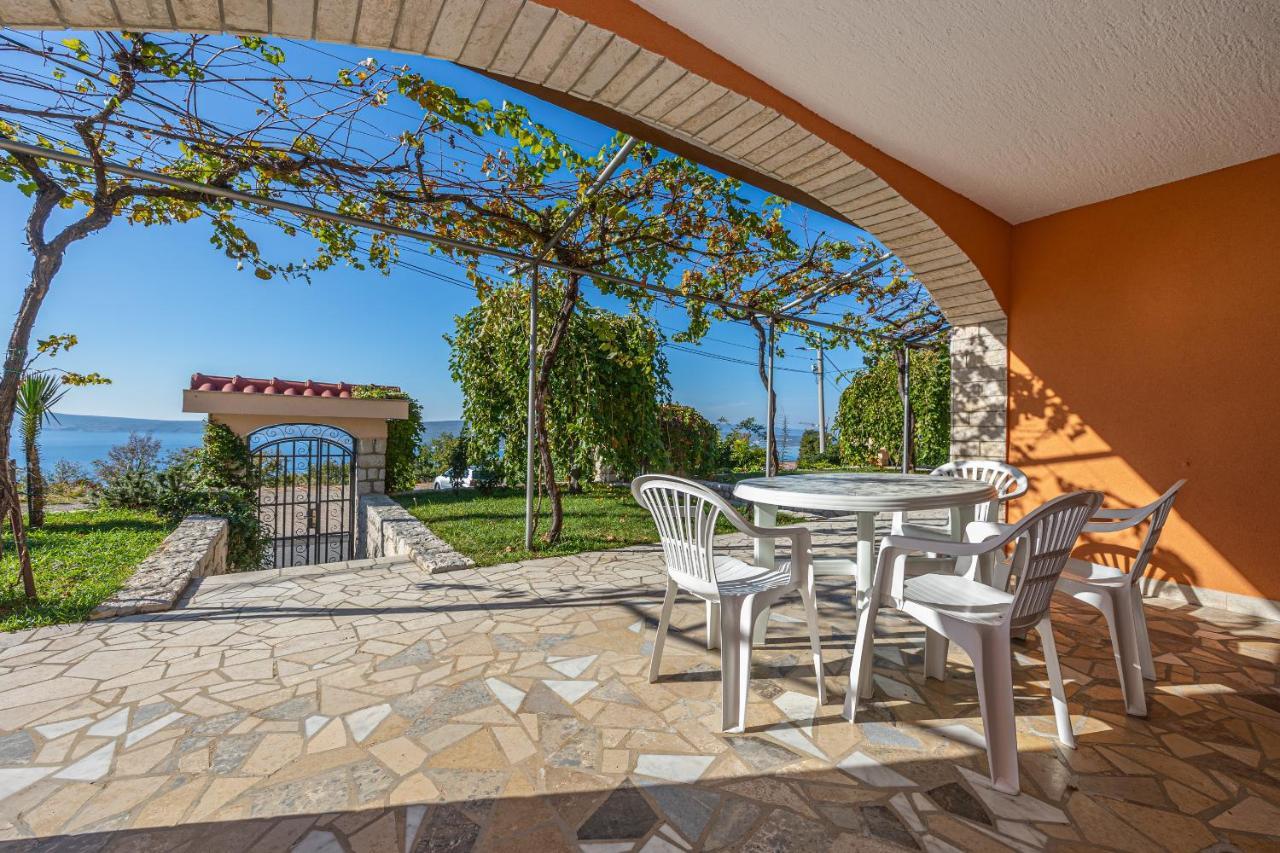 Apartments Francoise Crikvenica Εξωτερικό φωτογραφία