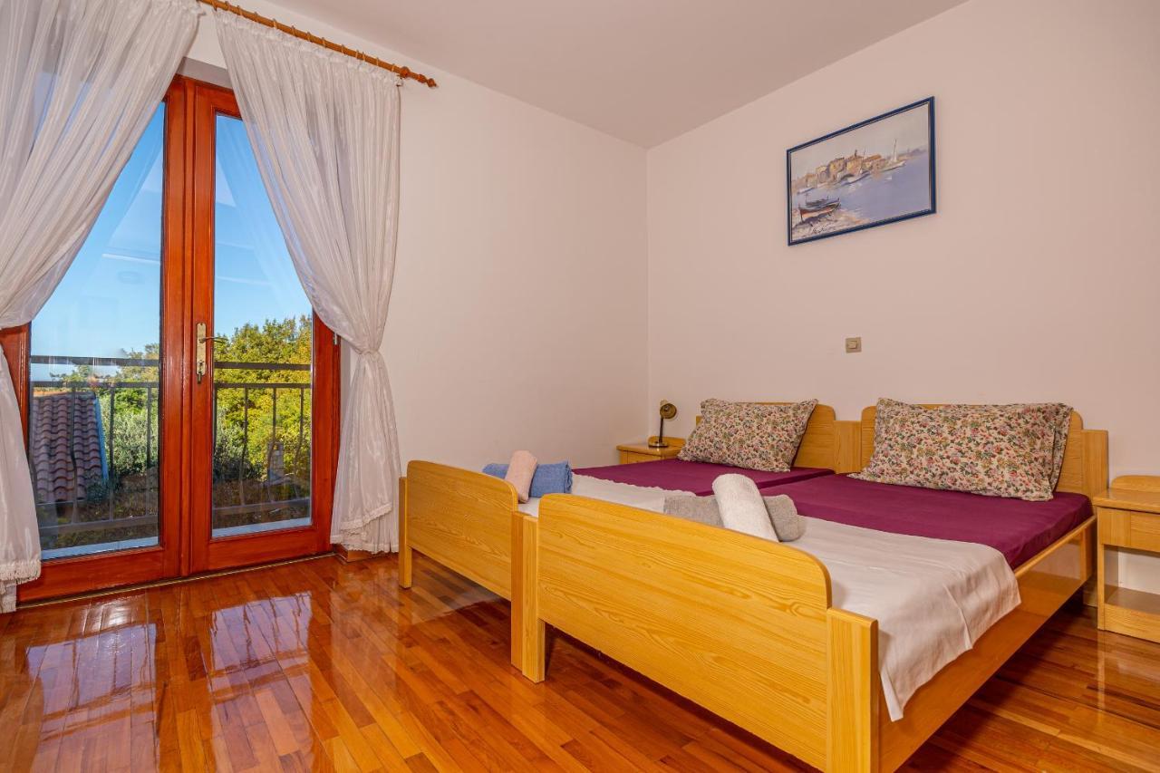 Apartments Francoise Crikvenica Εξωτερικό φωτογραφία