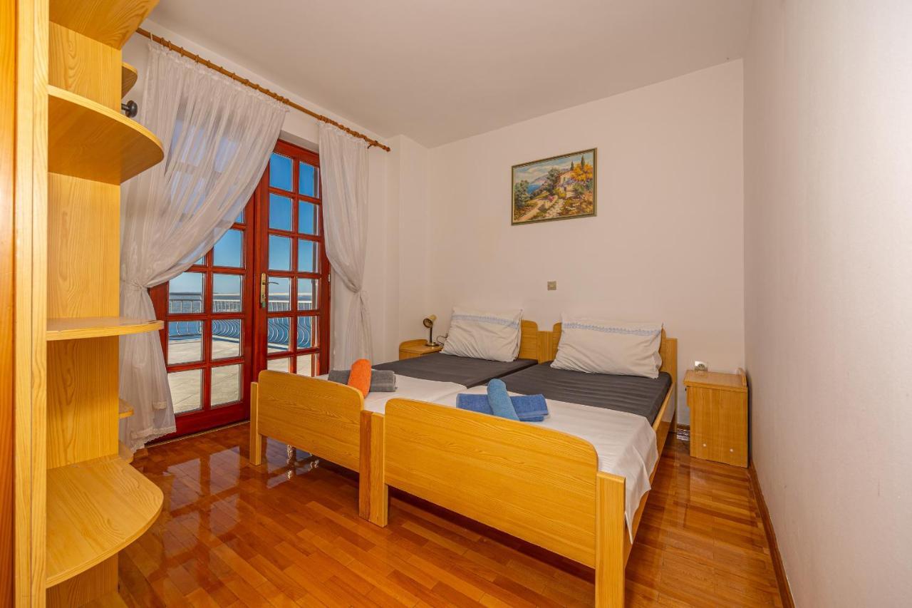 Apartments Francoise Crikvenica Εξωτερικό φωτογραφία