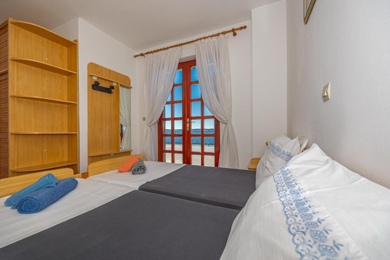 Apartments Francoise Crikvenica Εξωτερικό φωτογραφία
