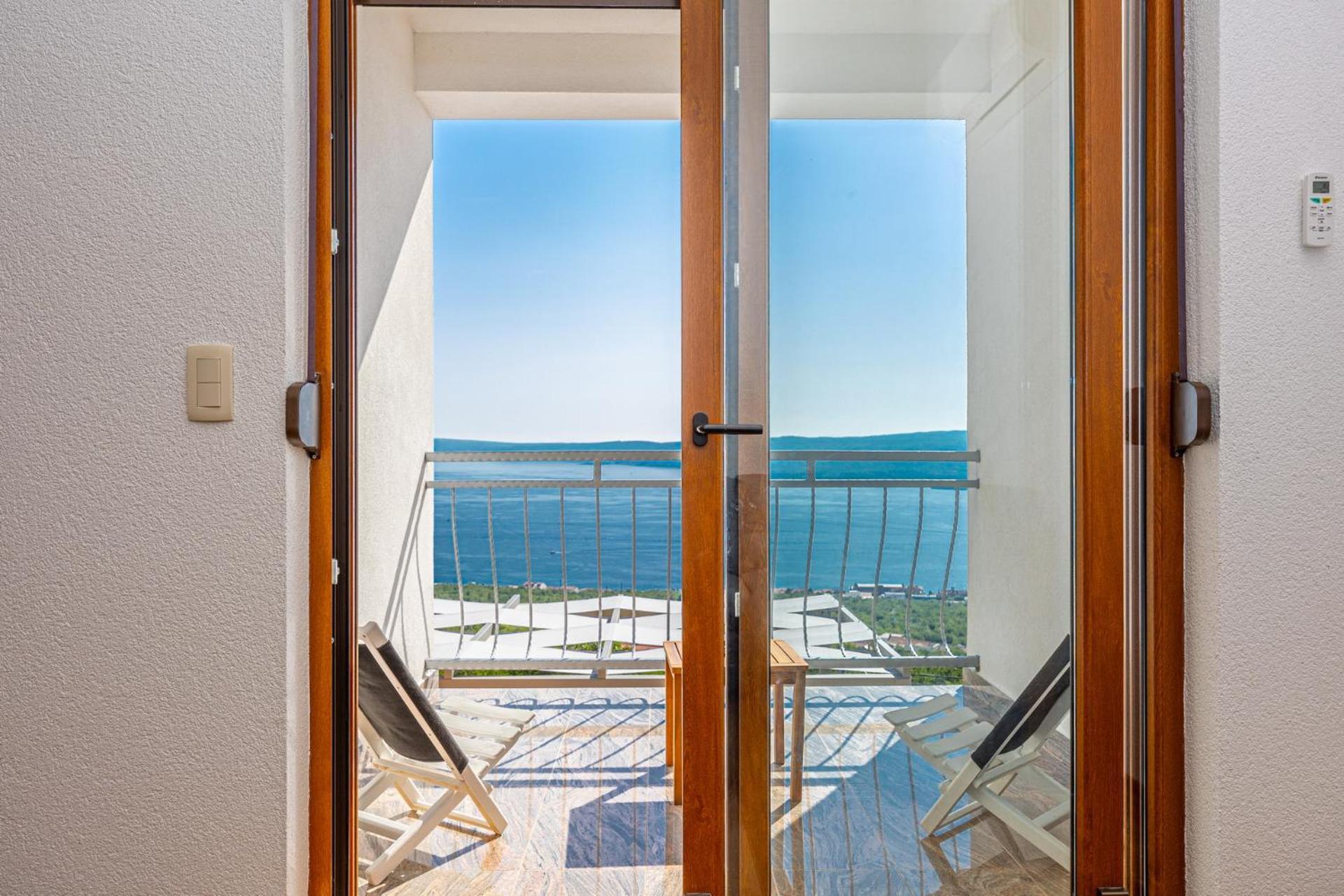 Apartments Francoise Crikvenica Εξωτερικό φωτογραφία